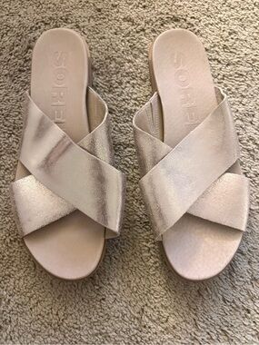 Sorel Women's Metallic Rose Gold Crisscross Slide Sandals